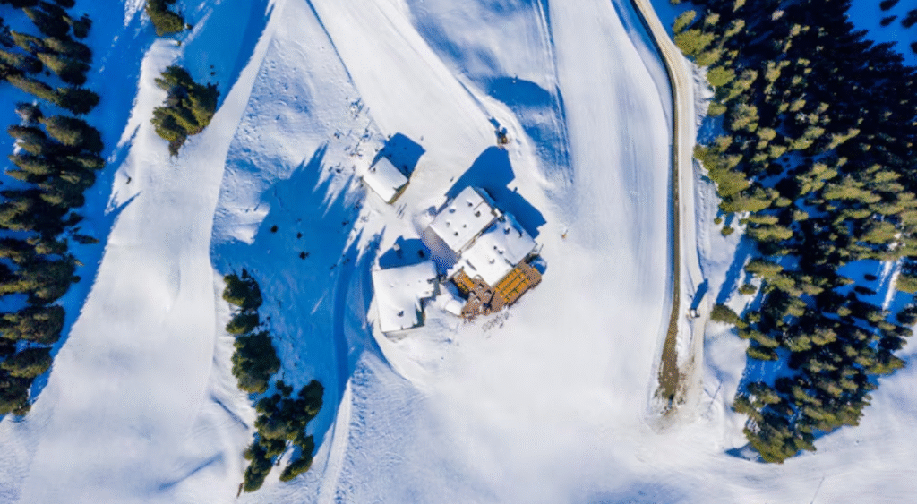 snowbreak locate uninterruptible power supply.