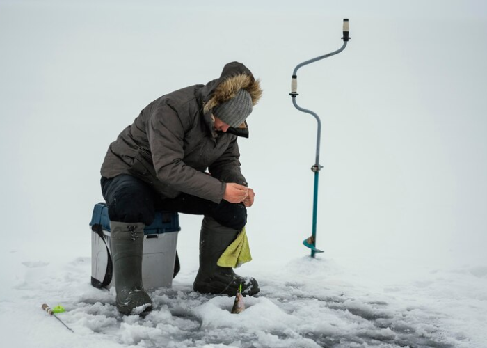 snowbreak locate uninterruptible power supply
